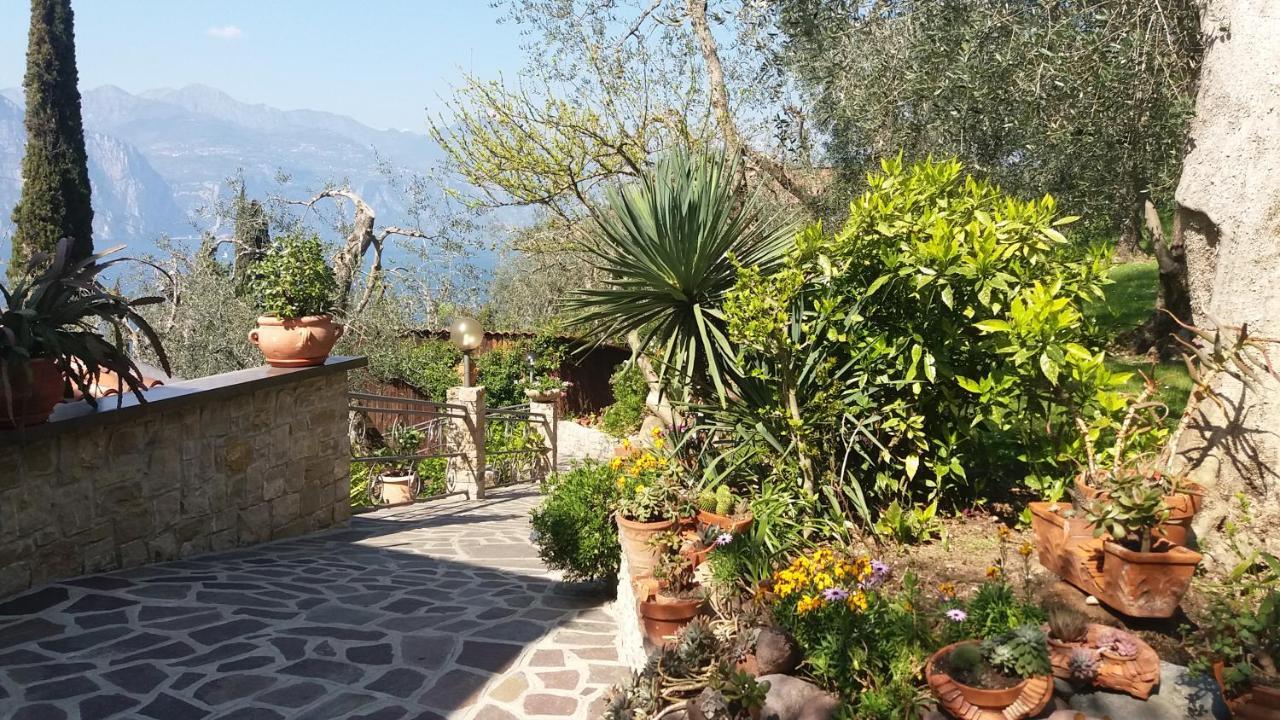 Casa Valenti Apartment Brenzone sul Garda Exterior photo